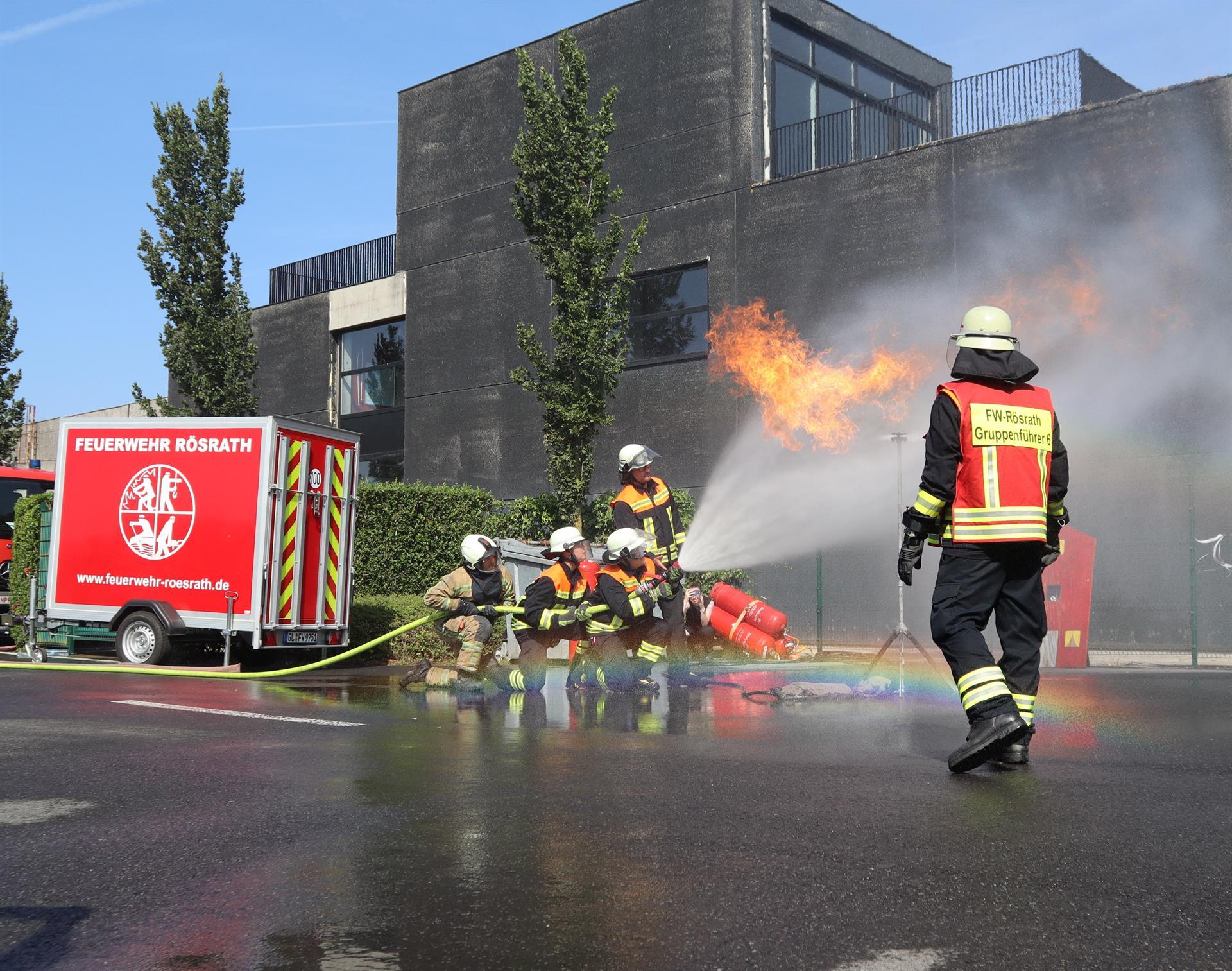 Vorschaubild für den Artikel Partnerschaftliche Begegnung Ausbildungsfahrt der Freiwilligen Feuerwehr Rösrath nach Veurne