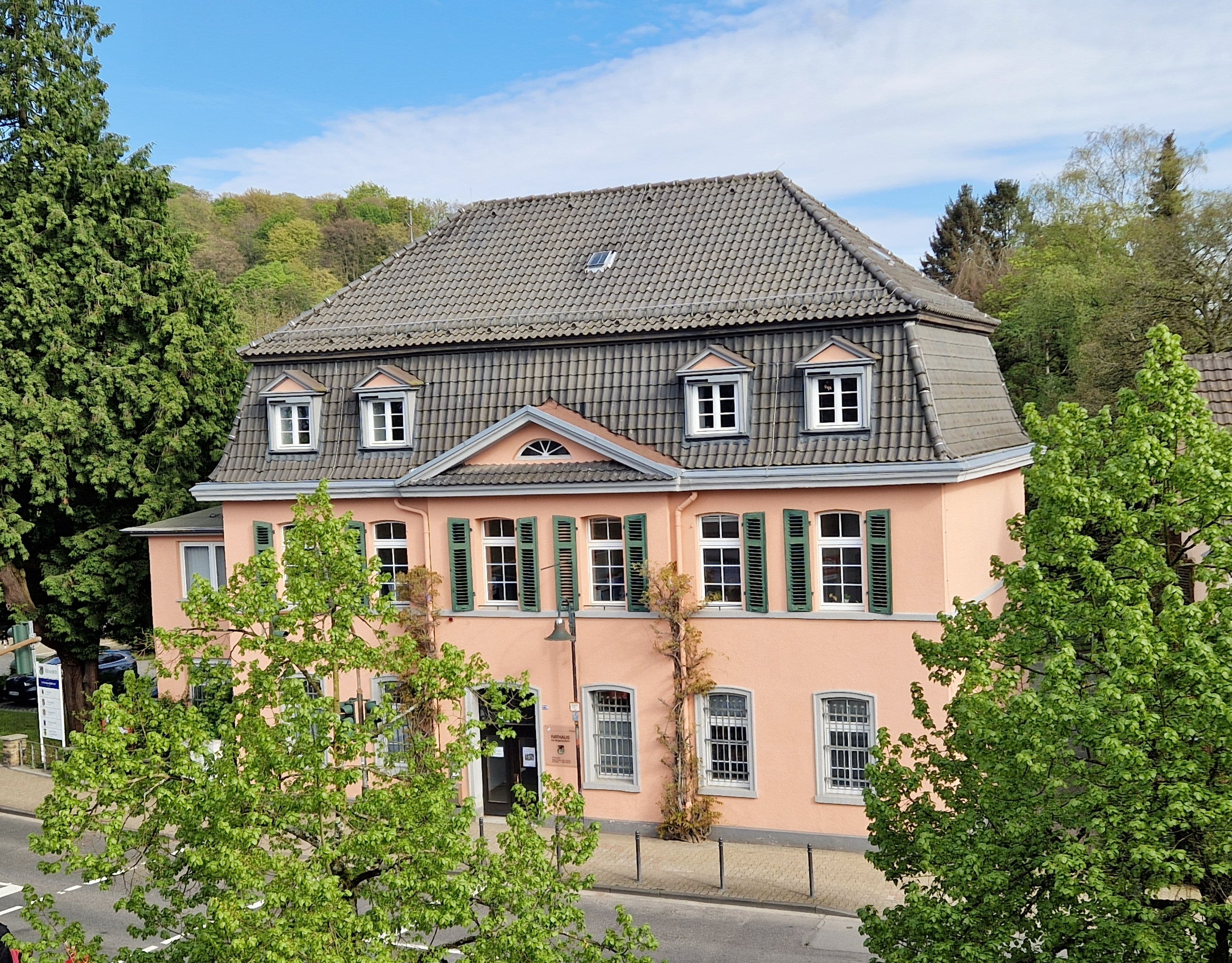 Vorschaubild für den Artikel Neues Städtepartnerschaftskomitee in Rösrath nimmt Arbeit auf Langjährige Mitglieder verabschiedet
