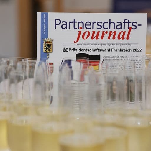 Vorschaubild für den Artikel Partnerschaftsjournal 2022/2023